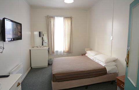 Bridge Hotel - South Australia Travel 14
