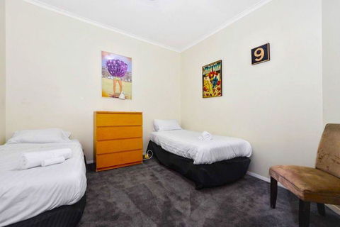 Launceston CBD Abode - South Australia Travel 6