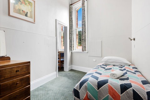 Empire Hotel Queenstown - South Australia Travel 12