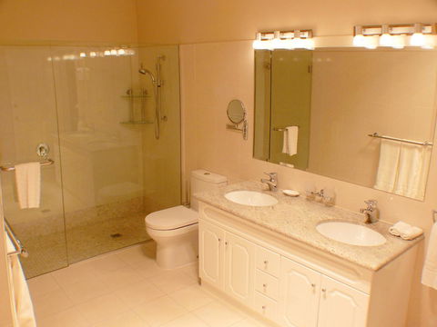 City Park Grand Hotel - South Australia Travel 7