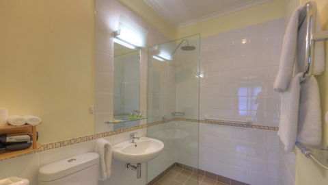 Ashdowns Of Dover - South Australia Travel 12