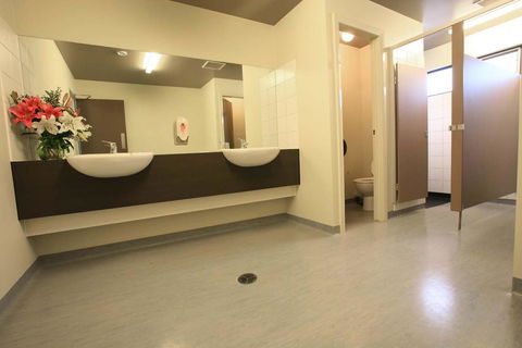 Swansea Backpacker Lodge - South Australia Travel 9