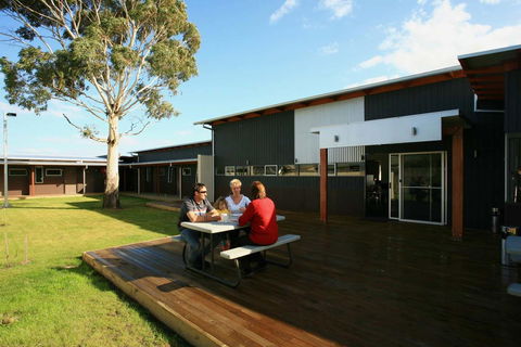 Swansea Backpacker Lodge - South Australia Travel 15