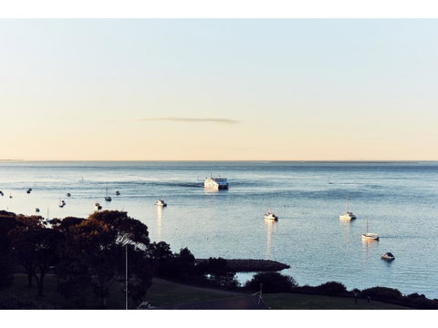 Hotel Sorrento - South Australia Travel 22