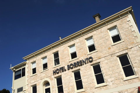 Hotel Sorrento - South Australia Travel 32