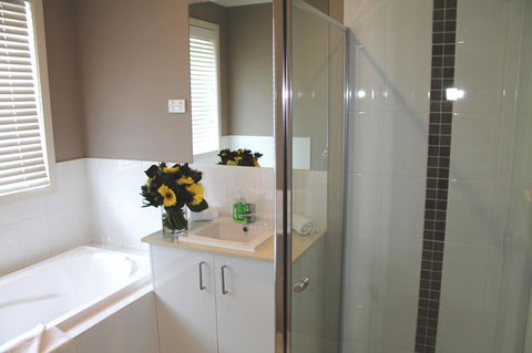 Atarhi Villas - Melbourne - South Australia Travel 10