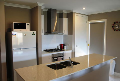 Atarhi Villas - Melbourne - South Australia Travel 3