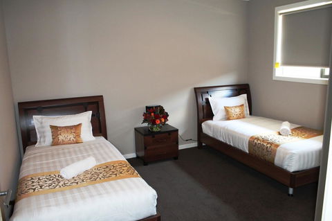 Atarhi Villas - Melbourne - South Australia Travel 6