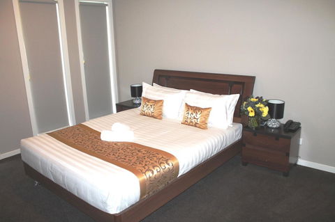 Atarhi Villas - Melbourne - South Australia Travel 8
