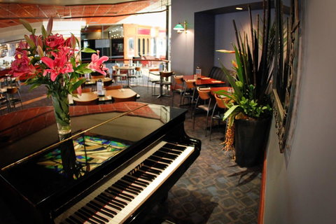 Nightcap At Matthew Flinders Hotel - South Australia Travel 8