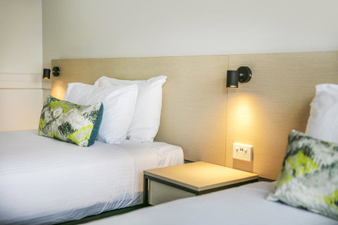 Nightcap At Matthew Flinders Hotel - South Australia Travel 15