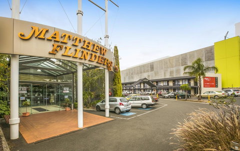 Nightcap At Matthew Flinders Hotel - South Australia Travel 28