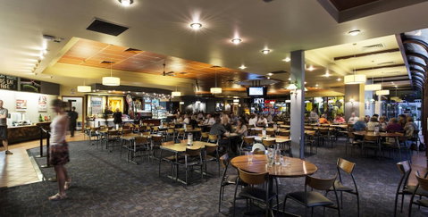 Nightcap At Matthew Flinders Hotel - South Australia Travel 9