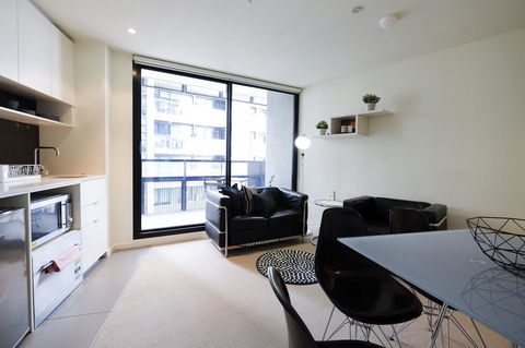 Mono Apartments On Franklin Street - South Australia Travel 27