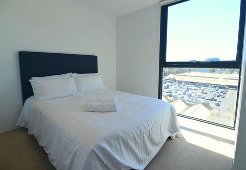 Mono Apartments On Franklin Street - South Australia Travel 32