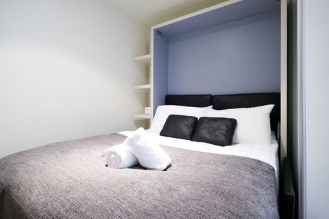Mono Apartments On Franklin Street - South Australia Travel 24