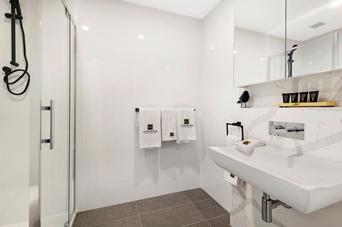 Manhattan Apartments - Caulfield North - South Australia Travel 25