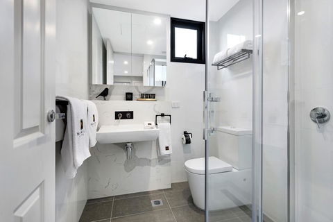 Manhattan Apartments - Caulfield North - South Australia Travel 15