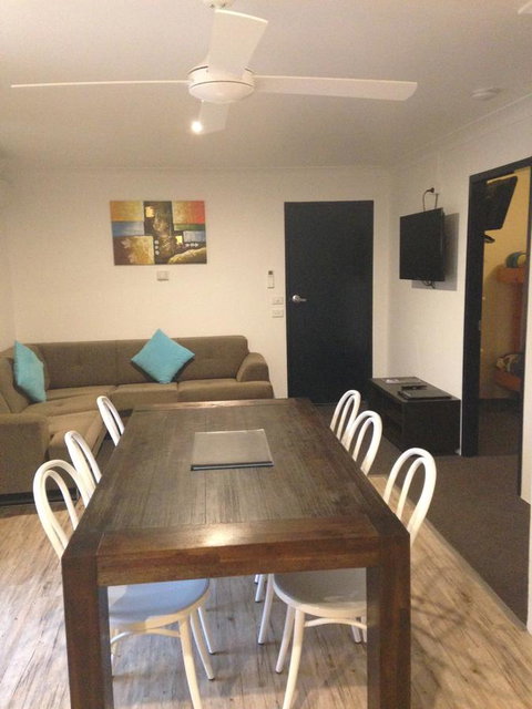 Snow View Holiday Units - South Australia Travel 14