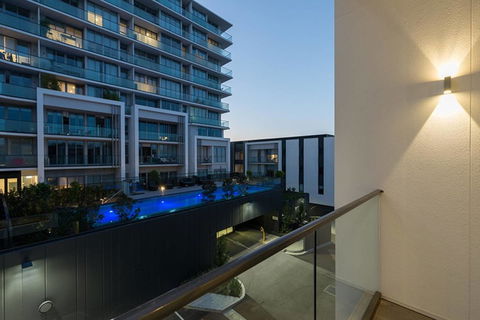 Doncaster Private Collection 2 Bed Townhouse@Pearl - South Australia Travel 10