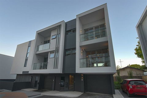 Doncaster Private Collection 2 Bed Townhouse@Pearl - South Australia Travel 15