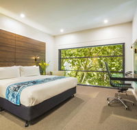 Holiday Inn Melbourne on Flinders - South Australia Travel