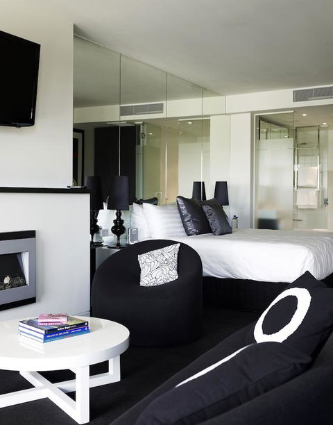The Cullen Melbourne - Art Series - South Australia Travel 26