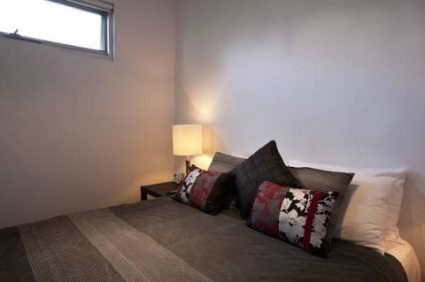 Battery Cove Beach Front Apartment - South Australia Travel 13