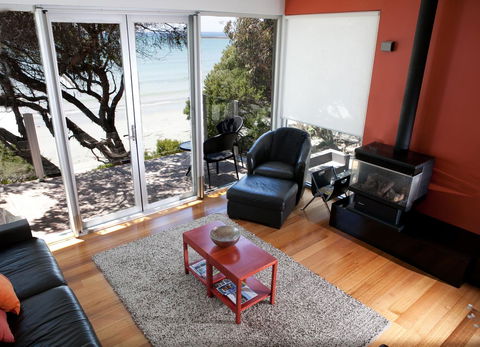 Battery Cove Beach Front Apartment - South Australia Travel 11