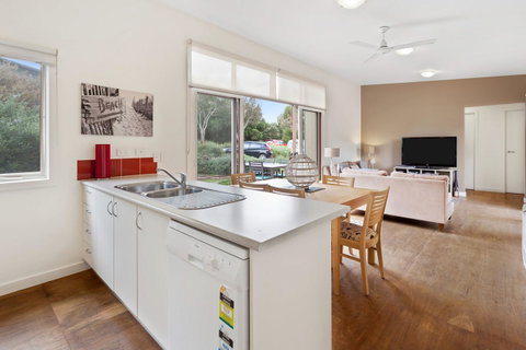 Rural 5 Star Villa\'s With Resort Amenities - South Australia Travel 25