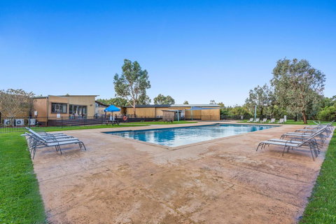 Rural 5 Star Villa\'s With Resort Amenities - South Australia Travel 17