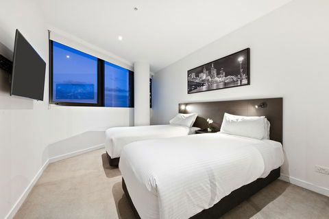 Experience Bella Hotel Apartments - South Australia Travel 6