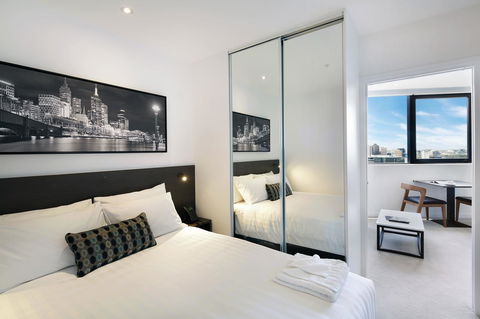 Experience Bella Hotel Apartments - South Australia Travel 40