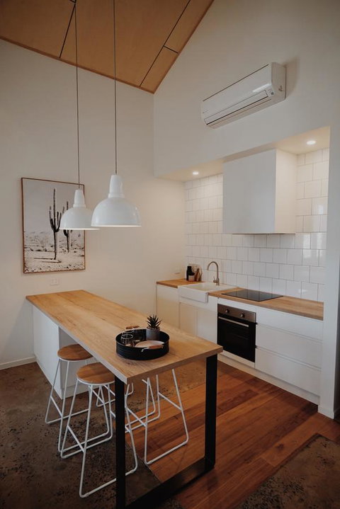 THE WAREHOUSE APARTMENTS - South Australia Travel 16