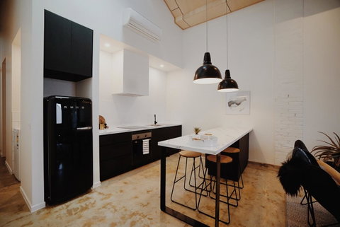 THE WAREHOUSE APARTMENTS - South Australia Travel 11