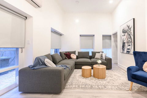 Unique 3 Bedroom Central CBD Townhouse - South Australia Travel 1