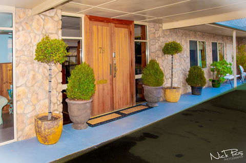 Amara Springs Guest House - South Australia Travel 8