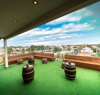 Summer House Melbourne Backpackers - South Australia Travel