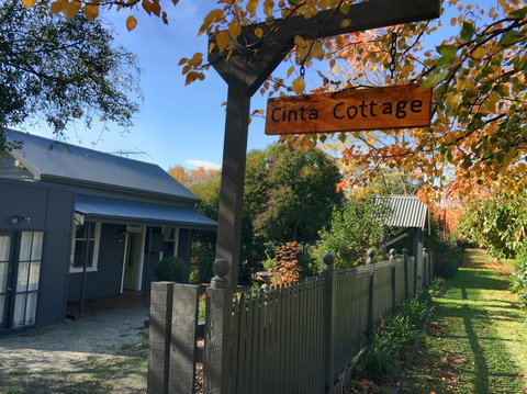 Cinta Cottage - South Australia Travel 0