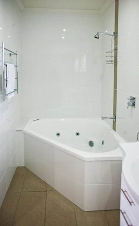 Coachman Motel And Holiday Units - South Australia Travel 3