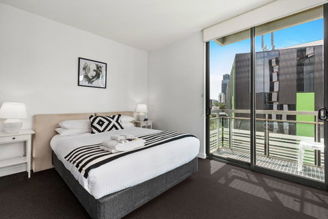 Docklands Private Collection - City Harbour Apartments - South Australia Travel 12