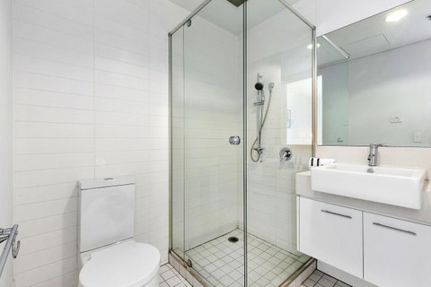 Docklands Private Collection - City Harbour Apartments - South Australia Travel 10