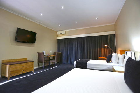 Quality Hotel Melbourne Airport - South Australia Travel 24