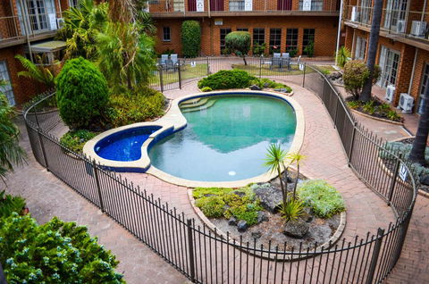 Quality Hotel Melbourne Airport - South Australia Travel 8