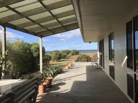 Eagle Bay Views - South Australia Travel 0