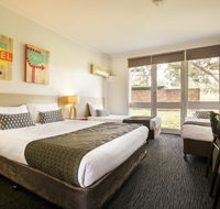 Burvale Hotel - South Australia Travel