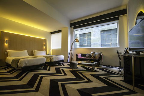 Adelphi Hotel - South Australia Travel 33