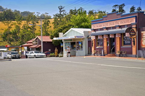 The Bears Went Over The Mountain - South Australia Travel 2