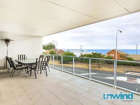 The Block Views Apartments Victor Harbor - South Australia Travel 1