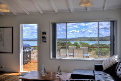 The Blue House - South Australia Travel 0